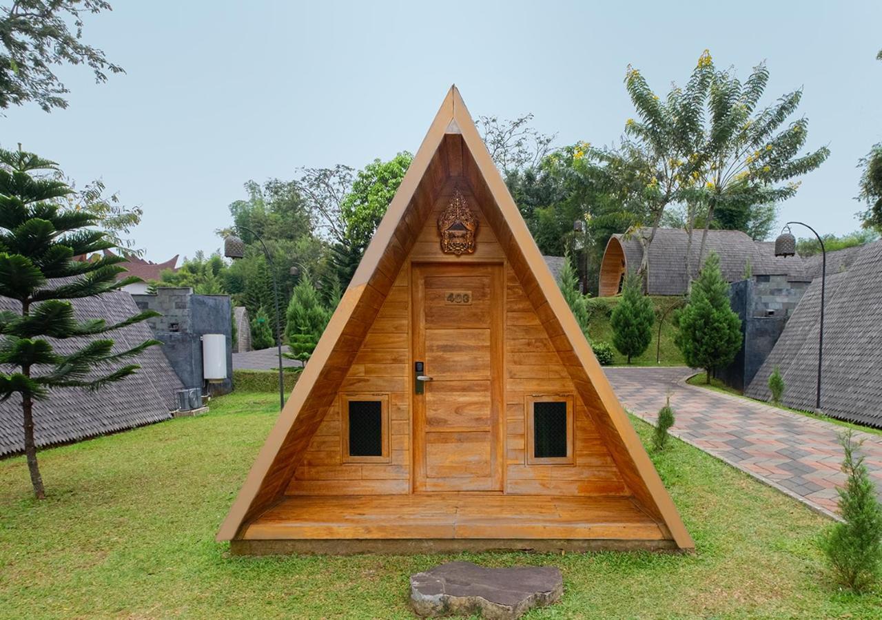 Shanaya Resort Malang Exterior photo