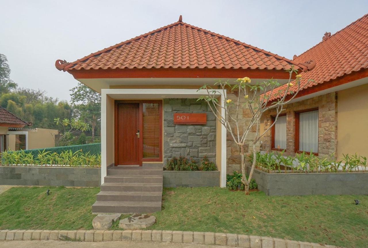 Shanaya Resort Malang Exterior photo